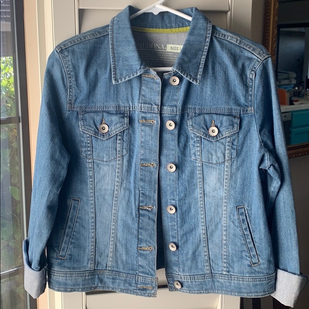 Like new light was jean jacket